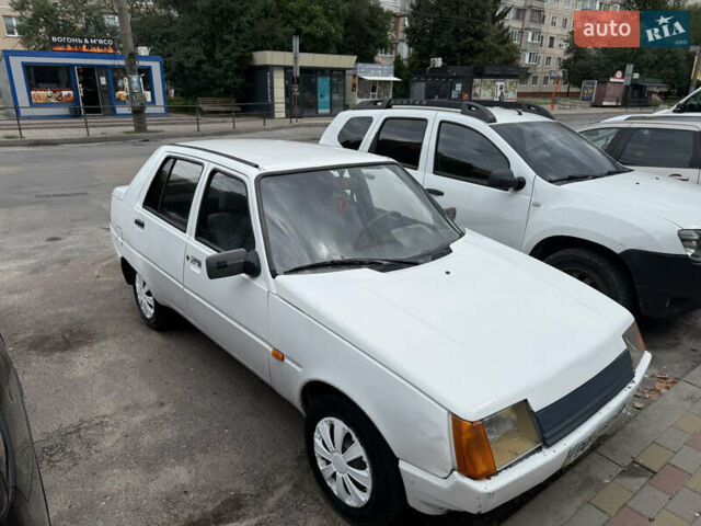 Белый ЗАЗ 1103 Славута, объемом двигателя 1.2 л и пробегом 180 тыс. км за 750 $, фото 16 на Automoto.ua
