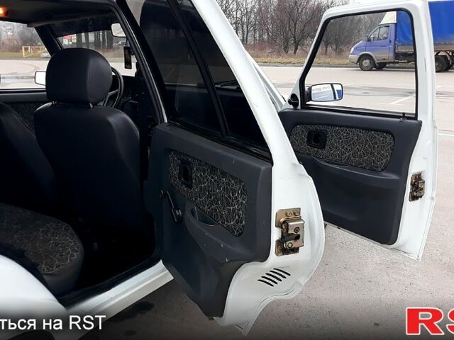 Білий ЗАЗ 1103 Славута, об'ємом двигуна 1.2 л та пробігом 76 тис. км за 1699 $, фото 9 на Automoto.ua