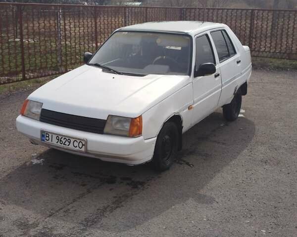 ЗАЗ 1103 Славута 2005 в Кременчуге на Automoto.ua Белый ЗАЗ 1103 Славута, объемом двигателя 1.2 л и пробегом 221 тыс. км за 712 $, фото 2 на Automoto.ua