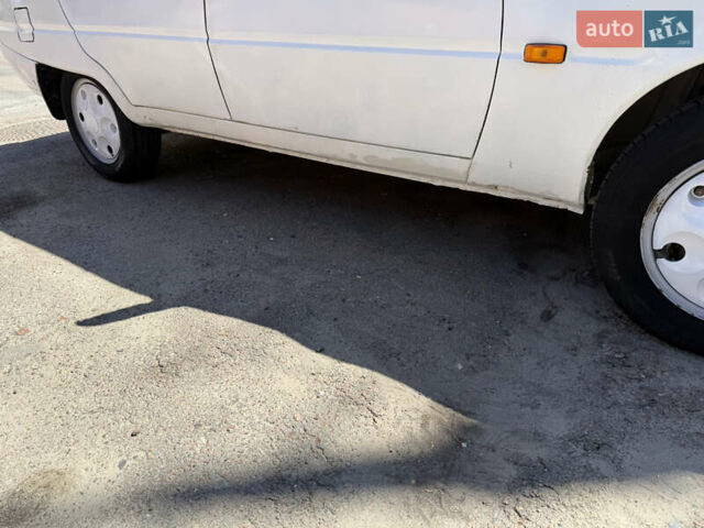 Белый ЗАЗ 1103 Славута, объемом двигателя 1.2 л и пробегом 180 тыс. км за 650 $, фото 10 на Automoto.ua