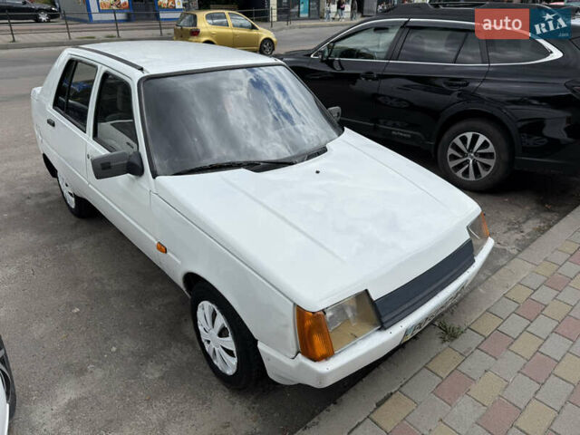 Белый ЗАЗ 1103 Славута, объемом двигателя 1.2 л и пробегом 180 тыс. км за 750 $, фото 1 на Automoto.ua