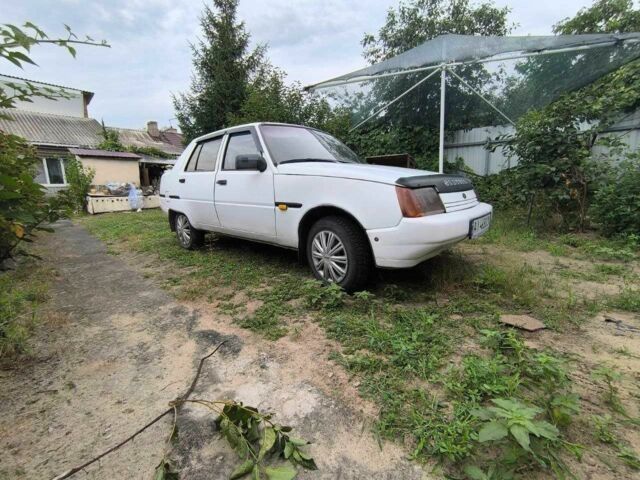 Белый ЗАЗ 1103 Славута, объемом двигателя 1.2 л и пробегом 75 тыс. км за 601 $, фото 3 на Automoto.ua