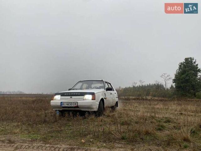 Білий ЗАЗ 1103 Славута, об'ємом двигуна 1.2 л та пробігом 999 тис. км за 800 $, фото 2 на Automoto.ua