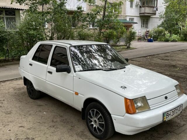 Белый ЗАЗ 1103 Славута, объемом двигателя 0.12 л и пробегом 170 тыс. км за 999 $, фото 1 на Automoto.ua