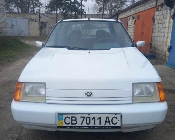 Белый ЗАЗ 1103 Славута, объемом двигателя 1.2 л и пробегом 20 тыс. км за 2350 $, фото 1 на Automoto.ua