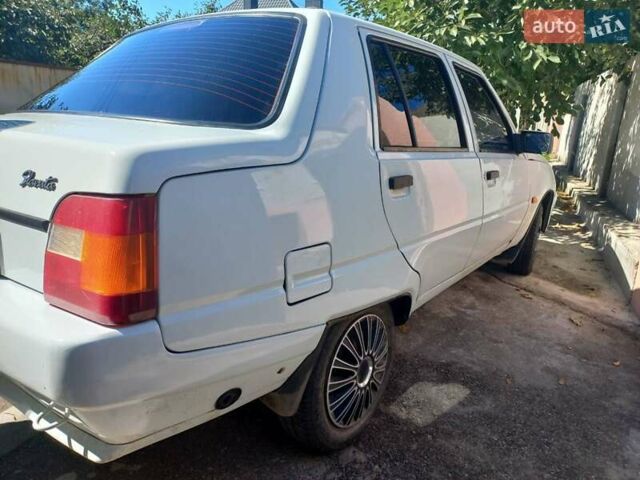 ЗАЗ 1103 Славута 2006 в Кропивницком (Кировограде) на Automoto.ua Белый ЗАЗ 1103 Славута, объемом двигателя 1.2 л и пробегом 170 тыс. км за 1400 $, фото 4 на Automoto.ua