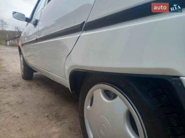 Белый ЗАЗ 1103 Славута, объемом двигателя 1.2 л и пробегом 20 тыс. км за 2350 $, фото 10 на Automoto.ua