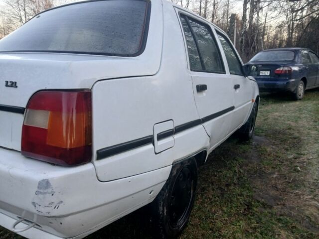 Белый ЗАЗ 1103 Славута, объемом двигателя 1.2 л и пробегом 190 тыс. км за 950 $, фото 5 на Automoto.ua