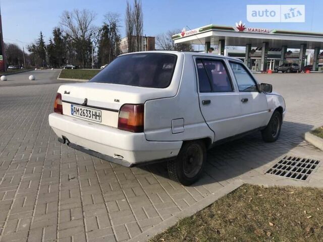 Білий ЗАЗ 1103 Славута, об'ємом двигуна 1.2 л та пробігом 100 тис. км за 850 $, фото 4 на Automoto.ua