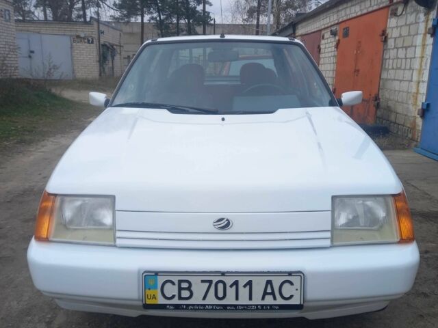 Белый ЗАЗ 1103 Славута, объемом двигателя 1.2 л и пробегом 20 тыс. км за 2350 $, фото 1 на Automoto.ua