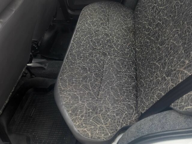 Белый ЗАЗ 1103 Славута, объемом двигателя 1.2 л и пробегом 20 тыс. км за 2350 $, фото 12 на Automoto.ua