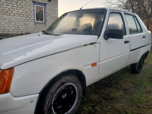Белый ЗАЗ 1103 Славута, объемом двигателя 1.2 л и пробегом 190 тыс. км за 950 $, фото 2 на Automoto.ua