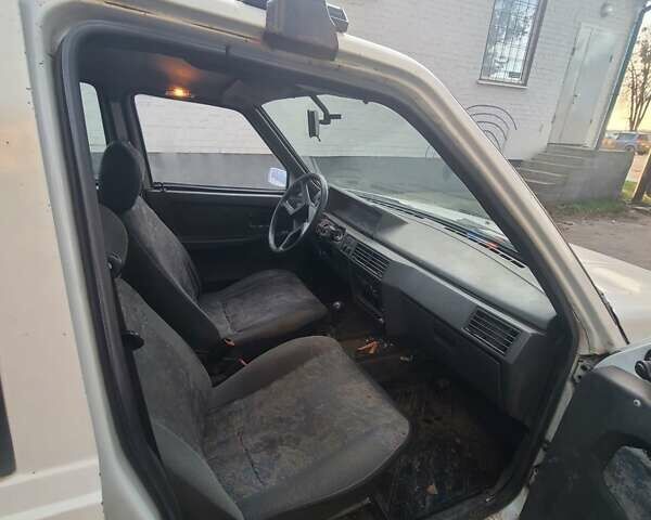 Белый ЗАЗ 1103 Славута, объемом двигателя 1.2 л и пробегом 330 тыс. км за 750 $, фото 6 на Automoto.ua