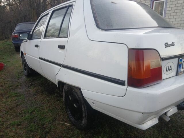 Белый ЗАЗ 1103 Славута, объемом двигателя 1.2 л и пробегом 190 тыс. км за 950 $, фото 4 на Automoto.ua