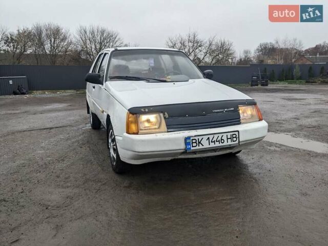 Белый ЗАЗ 1103 Славута, объемом двигателя 1.3 л и пробегом 170 тыс. км за 850 $, фото 2 на Automoto.ua