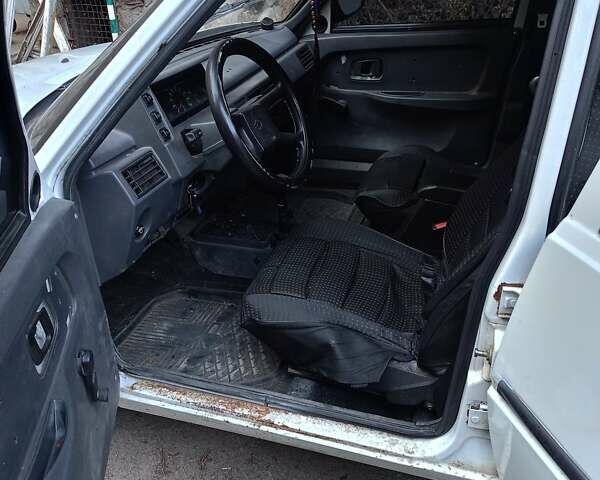 Белый ЗАЗ 1103 Славута, объемом двигателя 1.2 л и пробегом 194 тыс. км за 1800 $, фото 5 на Automoto.ua