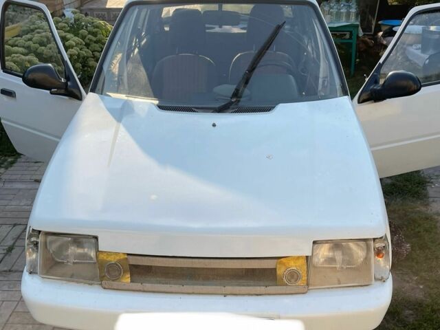 Белый ЗАЗ 1103 Славута, объемом двигателя 1.2 л и пробегом 38 тыс. км за 774 $, фото 2 на Automoto.ua
