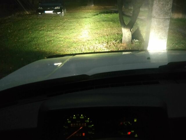 Білий ЗАЗ 1103 Славута, об'ємом двигуна 1.2 л та пробігом 112 тис. км за 800 $, фото 2 на Automoto.ua