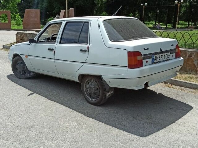 Белый ЗАЗ 1103 Славута, объемом двигателя 1.2 л и пробегом 247 тыс. км за 1350 $, фото 7 на Automoto.ua