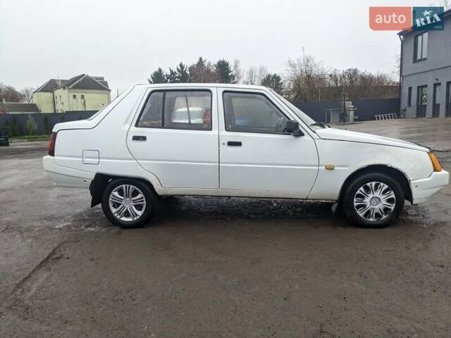 Белый ЗАЗ 1103 Славута, объемом двигателя 1.3 л и пробегом 170 тыс. км за 850 $, фото 6 на Automoto.ua