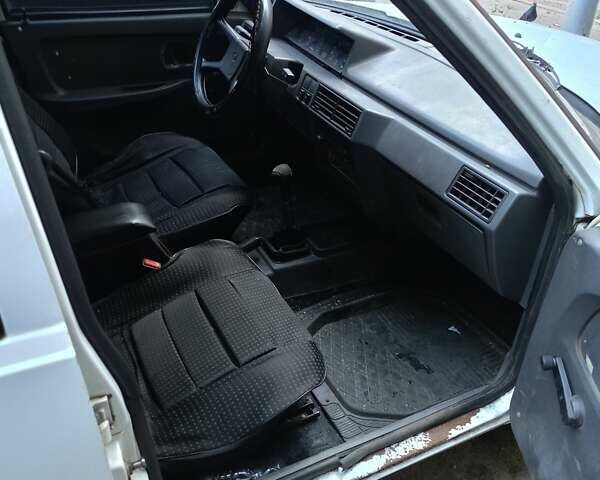 Белый ЗАЗ 1103 Славута, объемом двигателя 1.2 л и пробегом 194 тыс. км за 1800 $, фото 9 на Automoto.ua