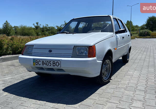 Белый ЗАЗ 1103 Славута, объемом двигателя 1.2 л и пробегом 60 тыс. км за 1100 $, фото 4 на Automoto.ua