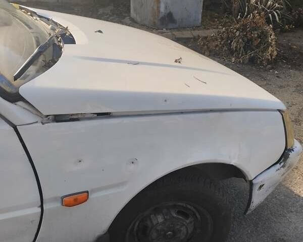 Белый ЗАЗ 1103 Славута, объемом двигателя 0 л и пробегом 80 тыс. км за 500 $, фото 2 на Automoto.ua