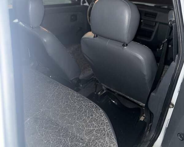 Белый ЗАЗ 1103 Славута, объемом двигателя 1.2 л и пробегом 59 тыс. км за 1800 $, фото 4 на Automoto.ua