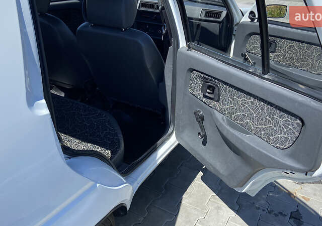 Белый ЗАЗ 1103 Славута, объемом двигателя 1.2 л и пробегом 60 тыс. км за 1100 $, фото 15 на Automoto.ua