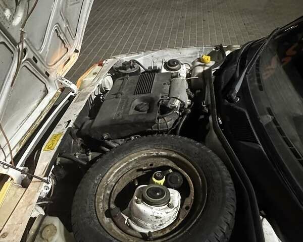 Белый ЗАЗ 1103 Славута, объемом двигателя 1.2 л и пробегом 43 тыс. км за 1600 $, фото 4 на Automoto.ua