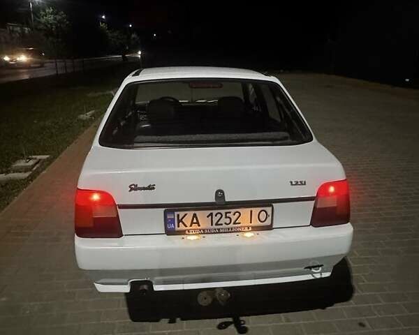 Белый ЗАЗ 1103 Славута, объемом двигателя 1.2 л и пробегом 43 тыс. км за 1600 $, фото 6 на Automoto.ua