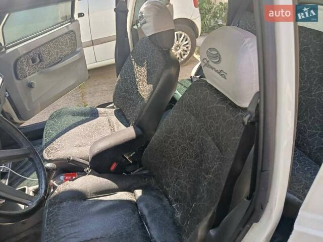 Белый ЗАЗ 1103 Славута, объемом двигателя 1.3 л и пробегом 175 тыс. км за 900 $, фото 6 на Automoto.ua