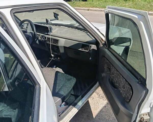 Белый ЗАЗ 1103 Славута, объемом двигателя 1.3 л и пробегом 175 тыс. км за 900 $, фото 12 на Automoto.ua