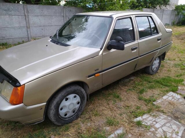 Бежевый ЗАЗ 1103 Славута, объемом двигателя 1.2 л и пробегом 184 тыс. км за 997 $, фото 1 на Automoto.ua