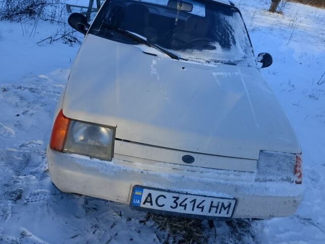 Бежевый ЗАЗ 1103 Славута, объемом двигателя 1.2 л и пробегом 1000 тыс. км за 500 $, фото 2 на Automoto.ua