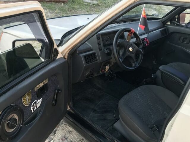 Бежевый ЗАЗ 1103 Славута, объемом двигателя 1.1 л и пробегом 2 тыс. км за 593 $, фото 4 на Automoto.ua