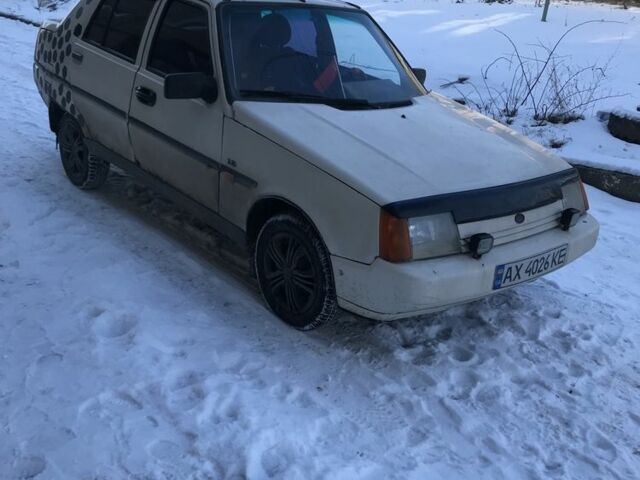 Бежевый ЗАЗ 1103 Славута, объемом двигателя 1.1 л и пробегом 2 тыс. км за 593 $, фото 10 на Automoto.ua