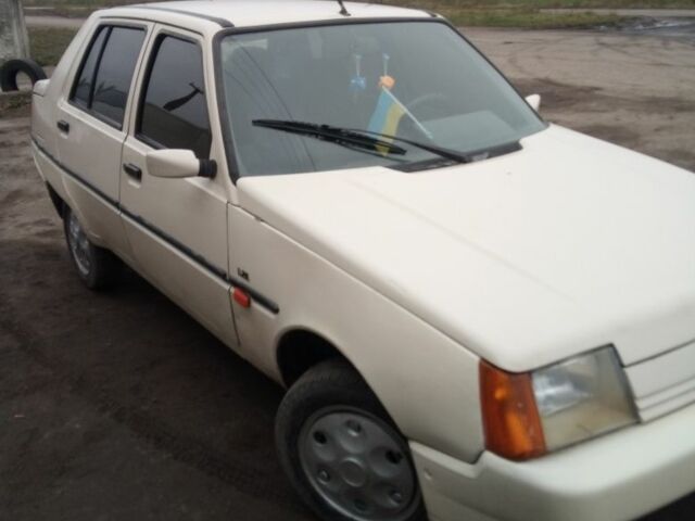 Бежевый ЗАЗ 1103 Славута, объемом двигателя 0 л и пробегом 100 тыс. км за 750 $, фото 7 на Automoto.ua