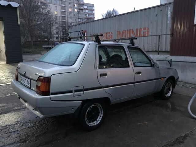 Бежевый ЗАЗ 1103 Славута, объемом двигателя 1.2 л и пробегом 115 тыс. км за 1300 $, фото 6 на Automoto.ua