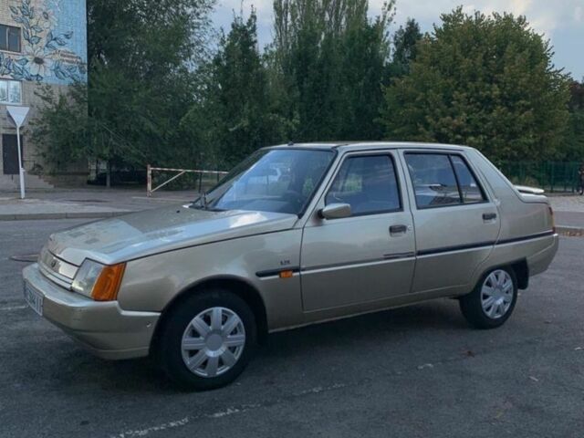 Бежевый ЗАЗ 1103 Славута, объемом двигателя 1.2 л и пробегом 900 тыс. км за 1500 $, фото 4 на Automoto.ua