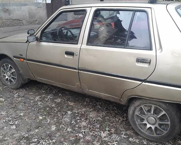 Бежевый ЗАЗ 1103 Славута, объемом двигателя 1.2 л и пробегом 200 тыс. км за 519 $, фото 2 на Automoto.ua