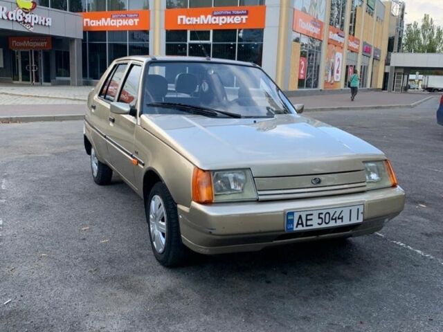 Бежевый ЗАЗ 1103 Славута, объемом двигателя 1.2 л и пробегом 900 тыс. км за 1500 $, фото 2 на Automoto.ua