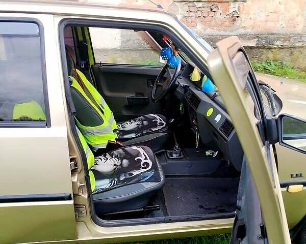 Бежевый ЗАЗ 1103 Славута, объемом двигателя 1.2 л и пробегом 150 тыс. км за 800 $, фото 2 на Automoto.ua