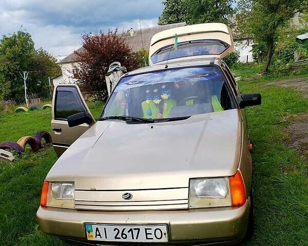 Бежевый ЗАЗ 1103 Славута, объемом двигателя 1.2 л и пробегом 150 тыс. км за 800 $, фото 1 на Automoto.ua