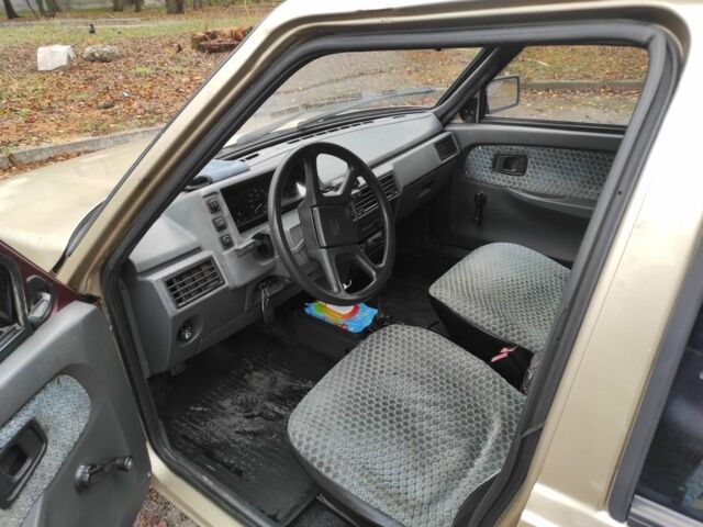 Бежевий ЗАЗ 1103 Славута, об'ємом двигуна 1.2 л та пробігом 150 тис. км за 950 $, фото 2 на Automoto.ua