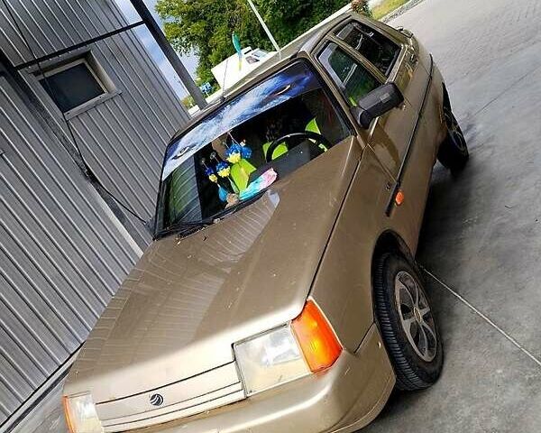 Бежевый ЗАЗ 1103 Славута, объемом двигателя 1.2 л и пробегом 150 тыс. км за 800 $, фото 4 на Automoto.ua