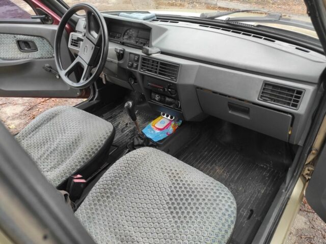 Бежевий ЗАЗ 1103 Славута, об'ємом двигуна 1.2 л та пробігом 150 тис. км за 950 $, фото 5 на Automoto.ua