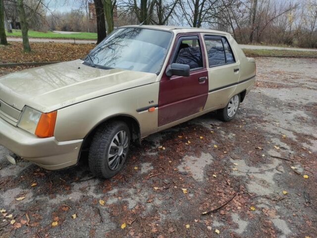 Бежевий ЗАЗ 1103 Славута, об'ємом двигуна 1.2 л та пробігом 150 тис. км за 950 $, фото 1 на Automoto.ua