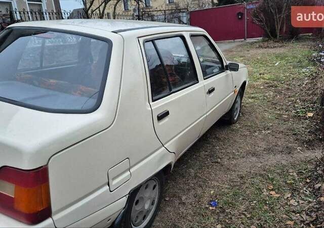 ЗАЗ 1103 Славута 2003 в Киеве на Automoto.ua Бежевый ЗАЗ 1103 Славута, объемом двигателя 1.2 л и пробегом 150 тыс. км за 700 $, фото 2 на Automoto.ua