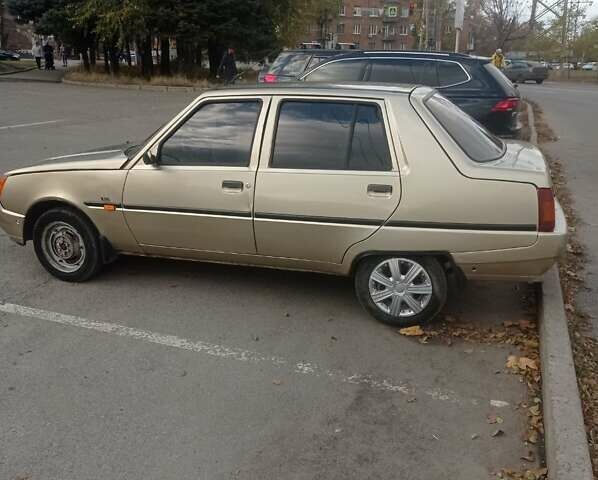 Бежевый ЗАЗ 1103 Славута, объемом двигателя 1.2 л и пробегом 61 тыс. км за 1100 $, фото 10 на Automoto.ua